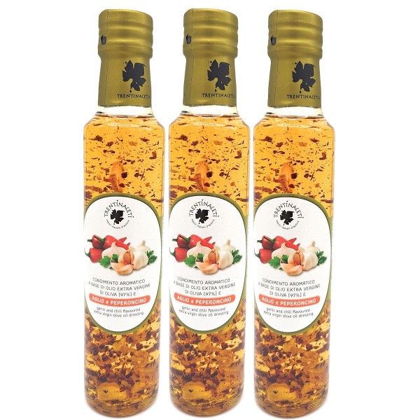 Extra Natives Olivenöl mit natürlichen Peperoncino & Knoblauch aus Italien - höchste Qualität - 3x 250 ml