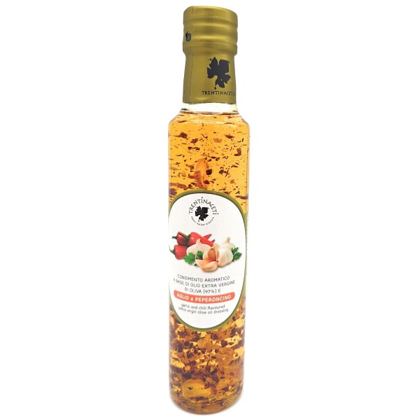Extra Natives Olivenöl mit natürlichen Peperoncino & Knoblauch aus Italien - höchste Qualität - 250 ml